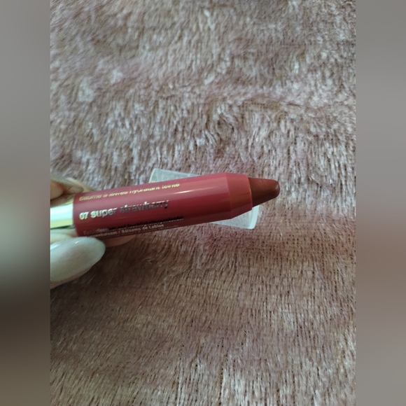 Clinique Chubby Stick Moisturizing Lip Colour Balm- Super Strawberry 🍓 - Picture 9 of 11